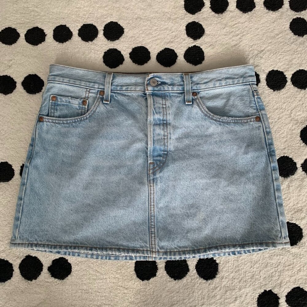 Levi's Icon Jean Skirt Size 29 Blue Distressed Denim Button Fly Casual Boho Mini